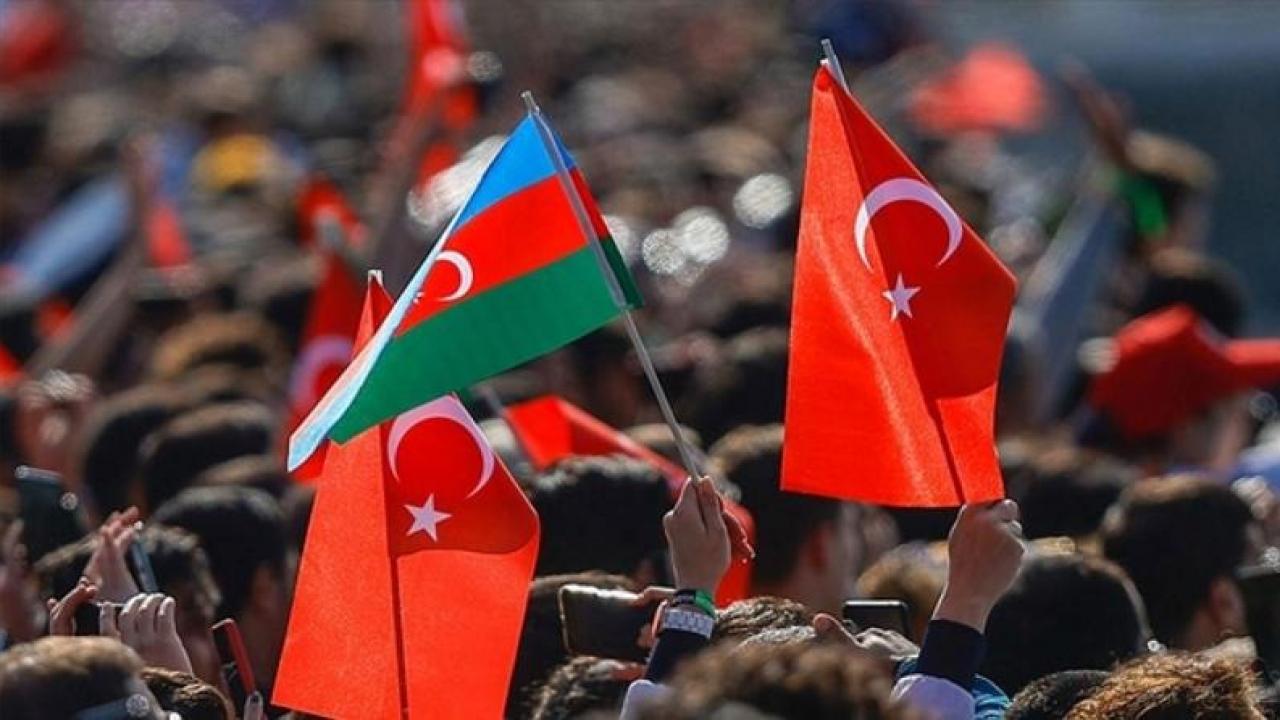 Azerbaycan Dışişleri Bakanlığı ‘Türkiye’nin yanındayız’ dedi