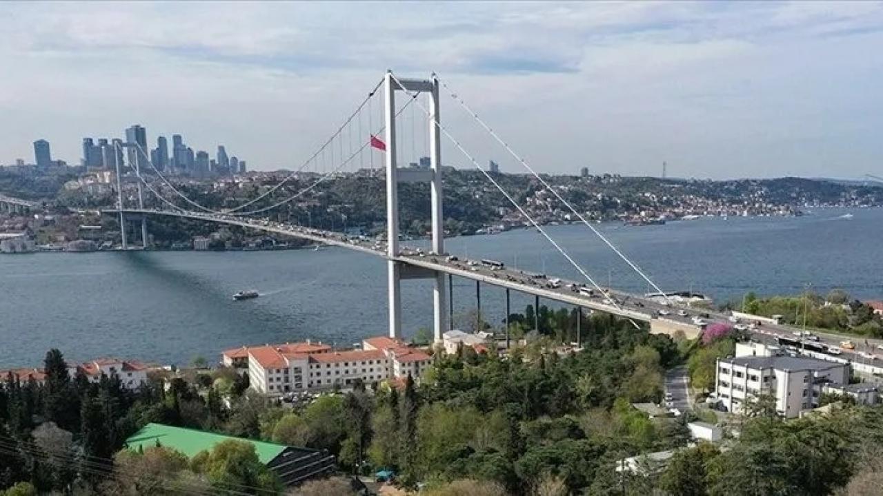 İstanbul Boğazı’ndaki yerel trafik 19.00 itibariyle askıya alındı
