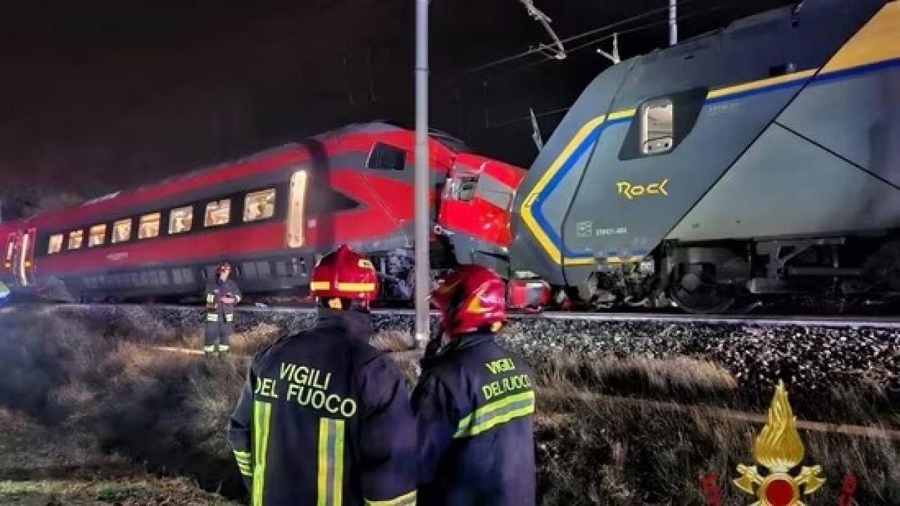 İtalya’da iki tren çarpıştı: Çok sayıda yaralı var