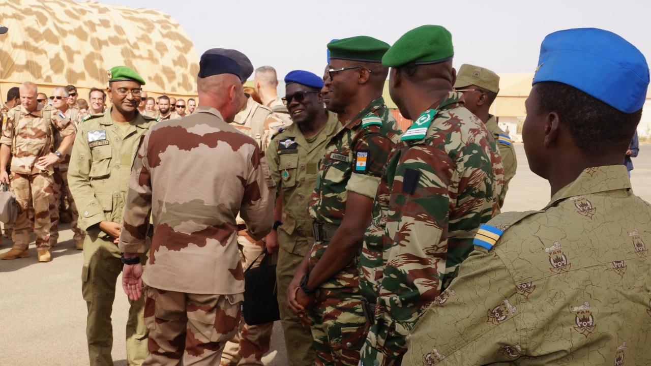 Nijer’den Fransa’ya darbe! Fransız askerleri ülkeden ayrıldı